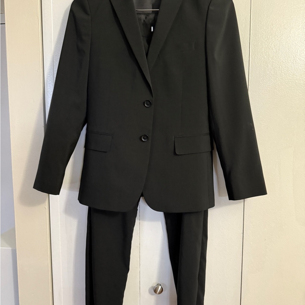 Kenneth Cole Black Suit Professional Elegance